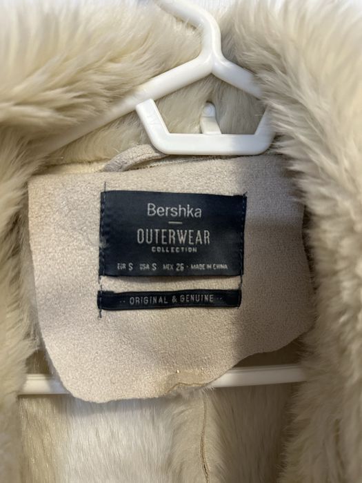 Blanita Bershka crem