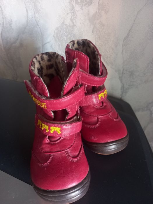 Продам сапожки 25 р