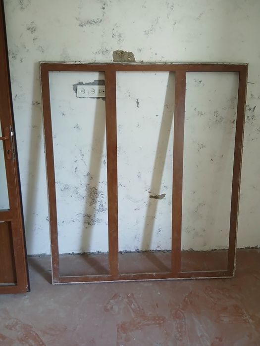 Eshek deraza sotiladi