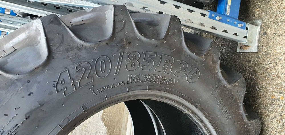 cauciucuri noi 420/85R30 echivalent cu 16.9-30 BKT Agrimax RWYX