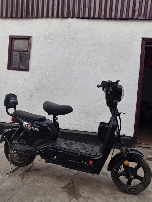 Электра скутер.                     .