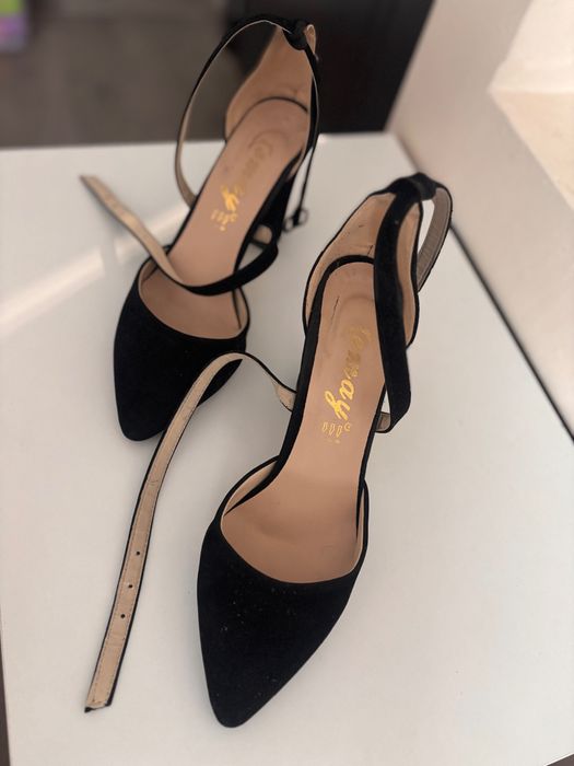 Дамски обувки на ток 38 номер