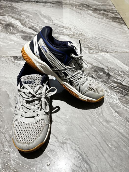 Продам Кроссовки 35рр