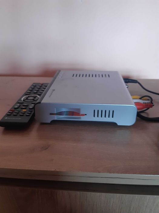 Приемник на Булсатком комплект- дистанционно, адаптер и карта