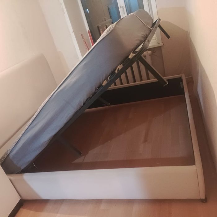 Продам спальный кровать