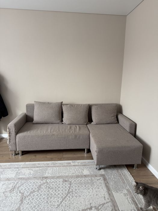 Продам срочно диван Ikea