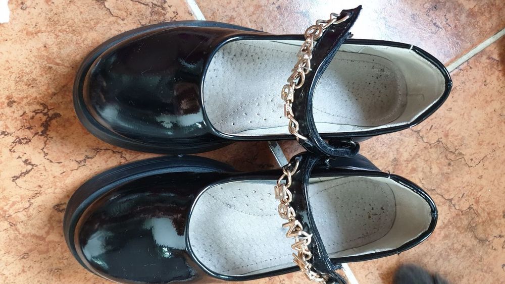 Обувь детская в хорошем состоянии