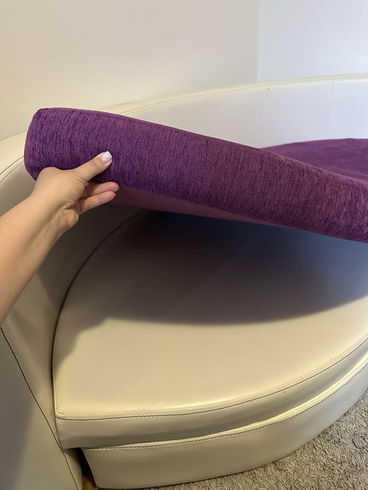 Canapea ovală extensibila