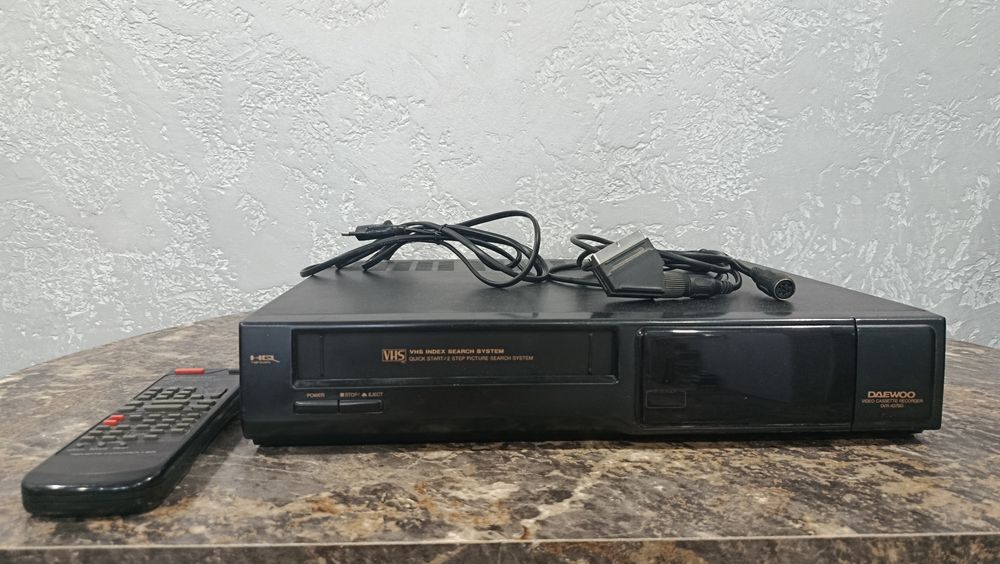Видеомагнитофон Daewoo DVR-4379D (VHS)