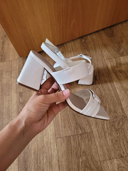 Продам босоножки 36 размер