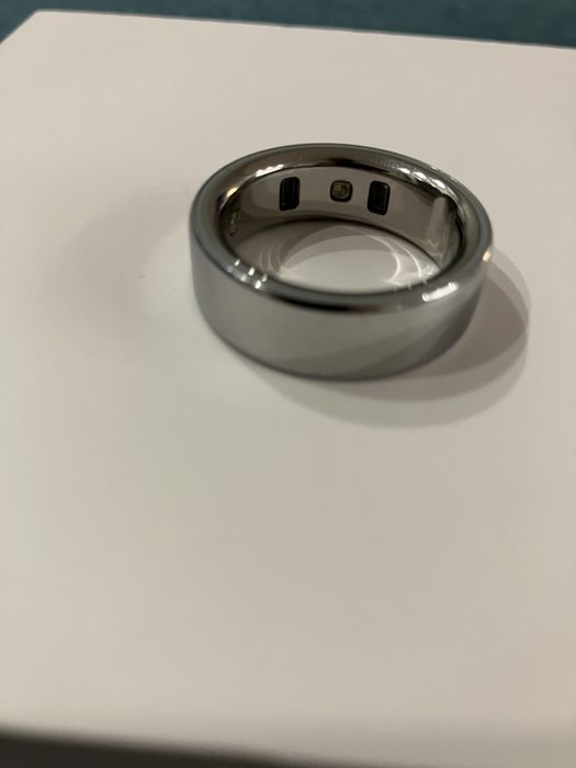 Смарт пръстен Oura Ring 4 - Silver Size 11 много запазен