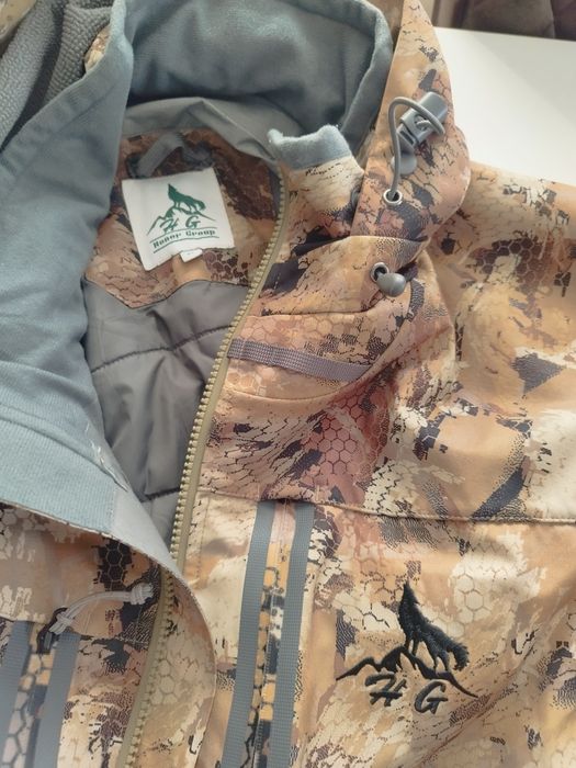 Продам зимние куртки