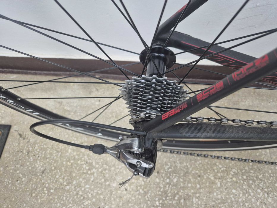 Scott Addict SL (Super Light) • SRAM Red 2x11 groupset • Rotor 53/39 crankset • Campagnolo Calima wheelset • Mărimea 54 • Bicicletă Cursieră Carbon