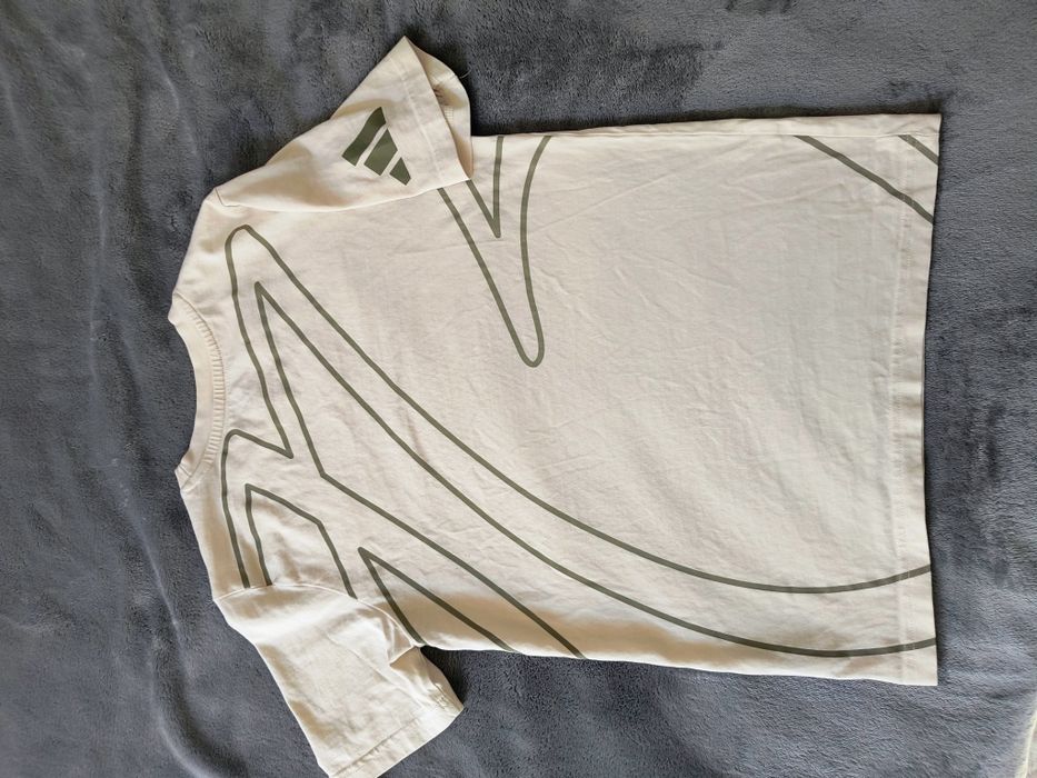 De vânzare compleu Adidas,mărime 10-12 ani,
