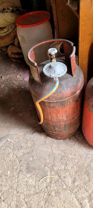 Газовый баллон маленький вентильный