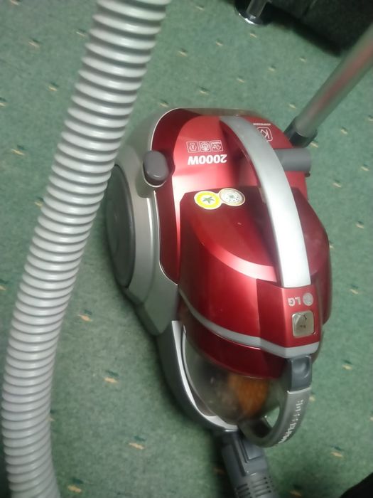 Пылесос LG Kompressor 2000 Вт