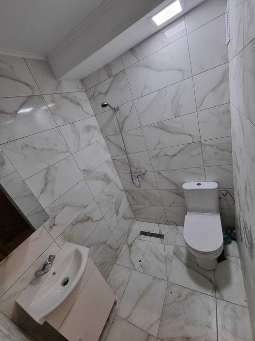 Închiriez garsoniera în Năvodari bloc G3 etaj 1