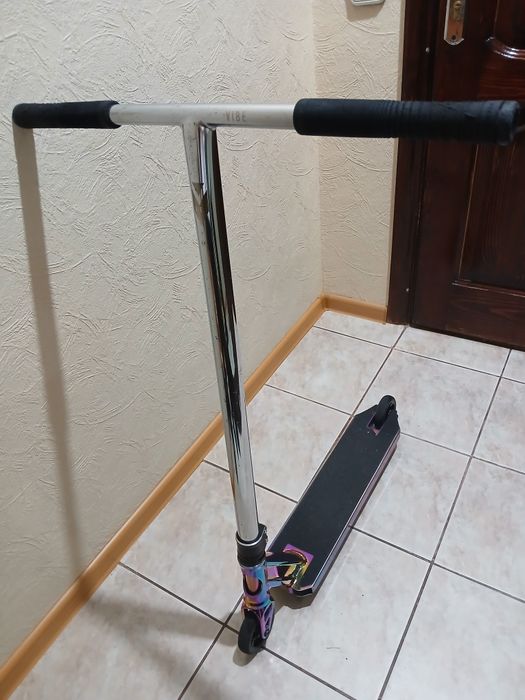 Продам трюковой самокат VIBE