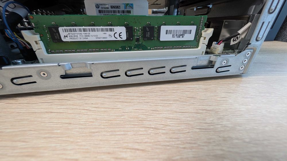 Vand HP G8 Proliant Microserver NAS/Backup/File server/etc.