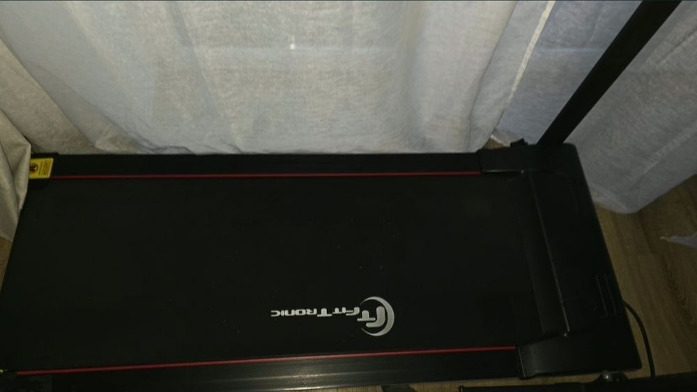 Banda alergare electrica FitTronic J1000 – stare foarte buna, pliabila