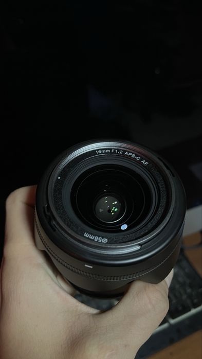 Объектив SIRUI 16mm 1.2 для Sony