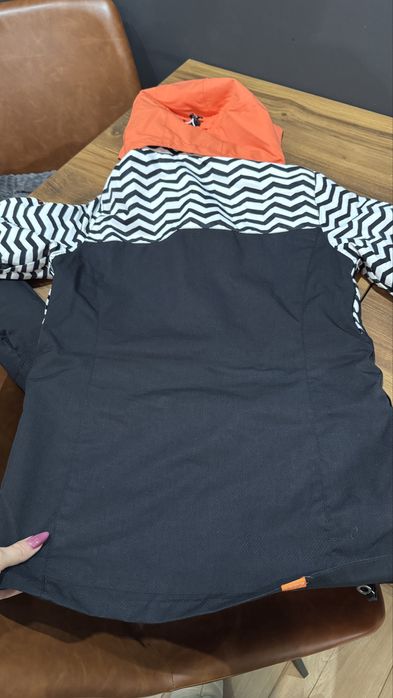 Сноуборд яке- Roxy