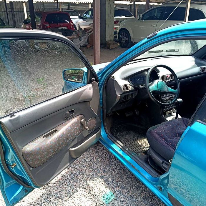 Mazda 121 II (DB) 1992