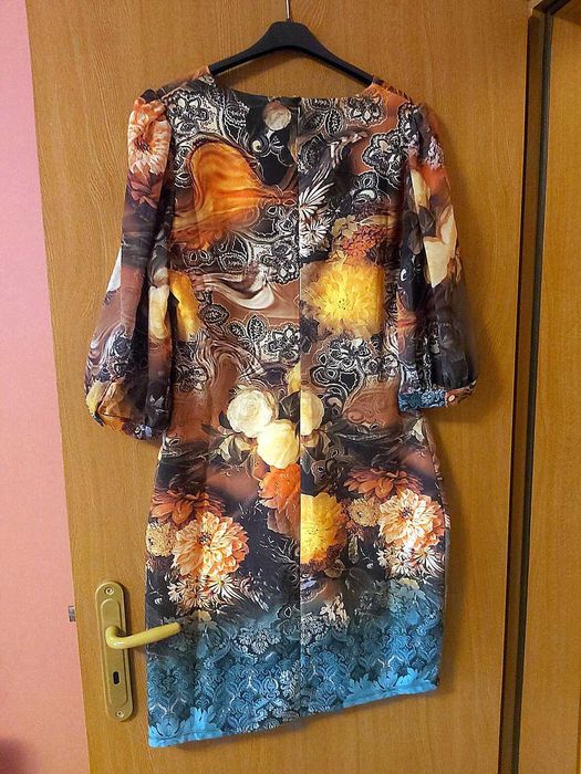 Елегантна дамска рокля с флорален принт, размер XL