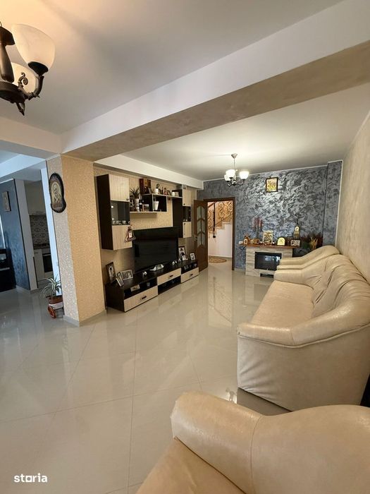 Vila tip Duplex , gata de mutat!