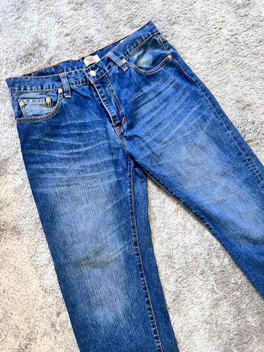 Blugi bărbătești de la marca Levi’s