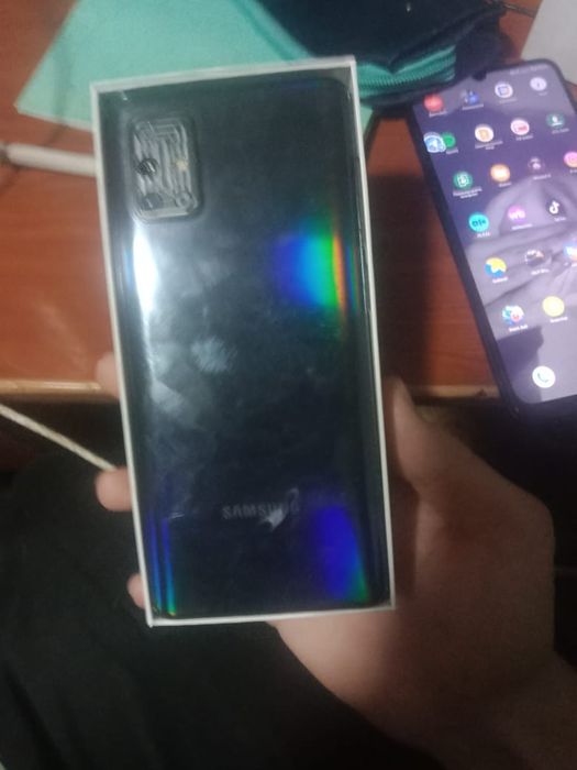 Самсунг а 71 продам