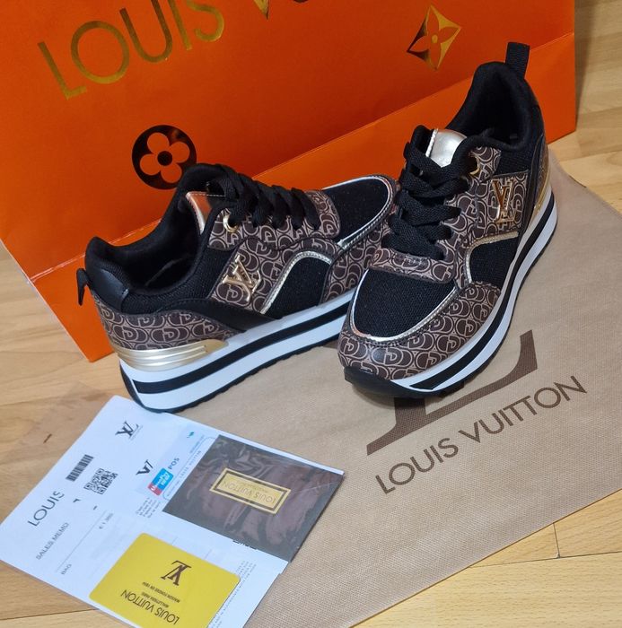 Adidasi Louis Vuitton, logo metalic auriu, saculet, etichetă