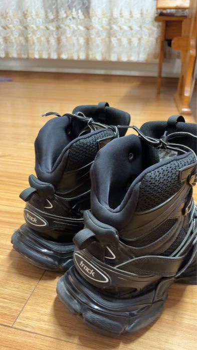balenciaga track hight