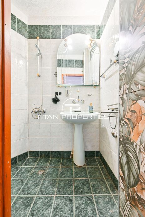 Продава се Тристаен апартамент в София, Красно село - 79 кв.м за 5064 €/кв.м - Снимка #15