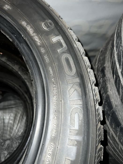 255.55.R18 Nokian