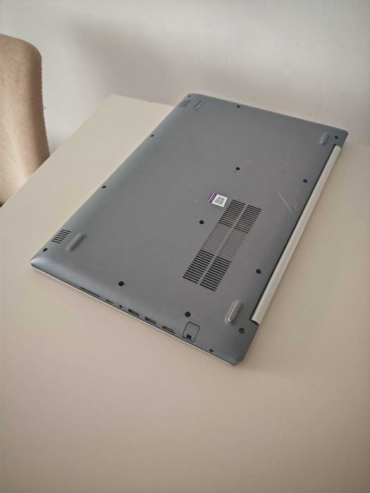 Vand sau schimb Laptop LENOVO ssd 2tb, 20gb ram, i5 8gen