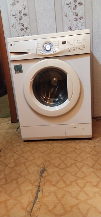 Машинка стиральная