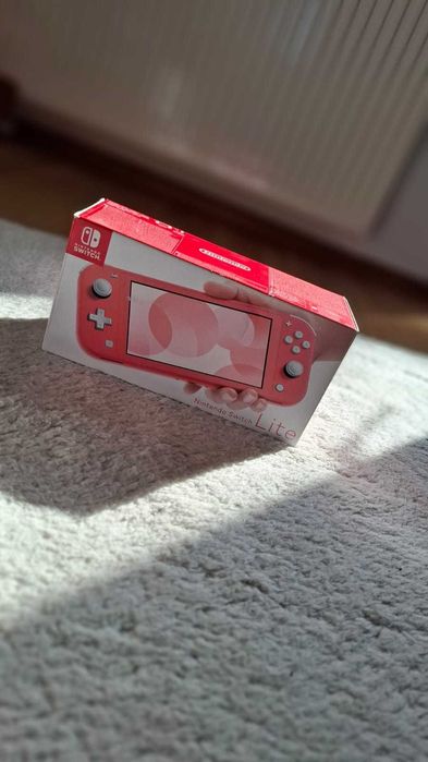 Nintendo Switch Lite Coral (Nou) + Joc Mario & Sonic