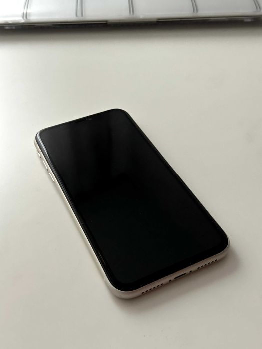 Telefon Apple Iphone 11 , 128 Gb, Alb , impecabil