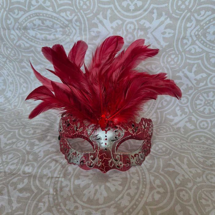 Бижута/ аксесоари/ очила/ колани/ мечета