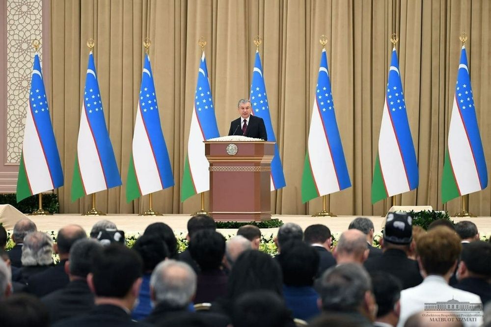 Герб ва байроқлар Ўзбекистон бўйлаб етказиб берамиз
