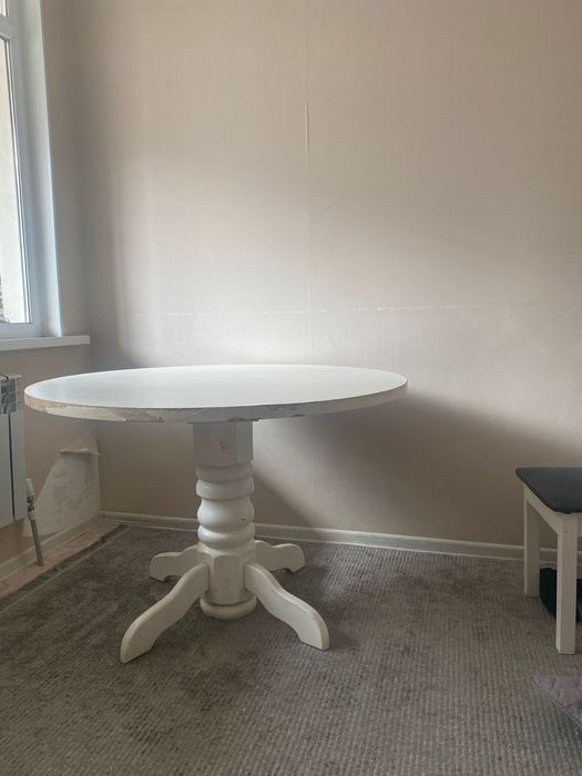 Продам стол с стульями