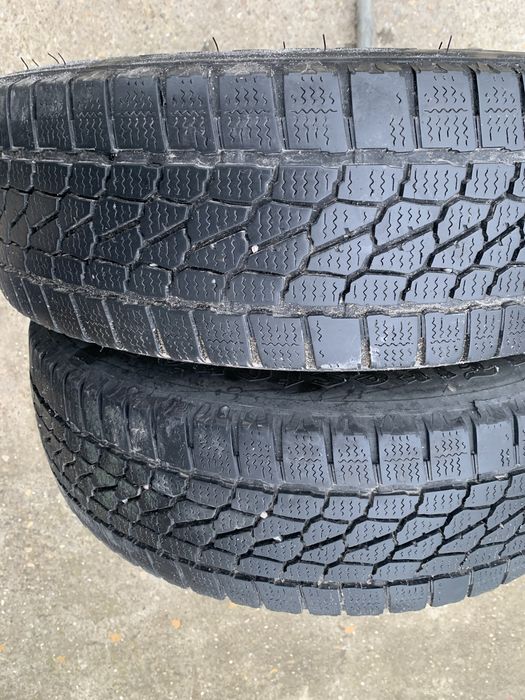 205/65 R16C 2бр зимни гуми