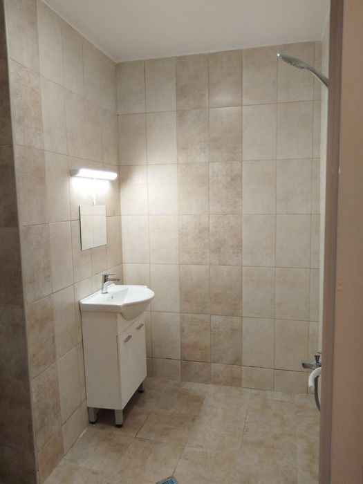 Дава се под наем Тристаен апартамент в Пловдив, Остромила - 100 кв.м за 500 € - Снимка #8