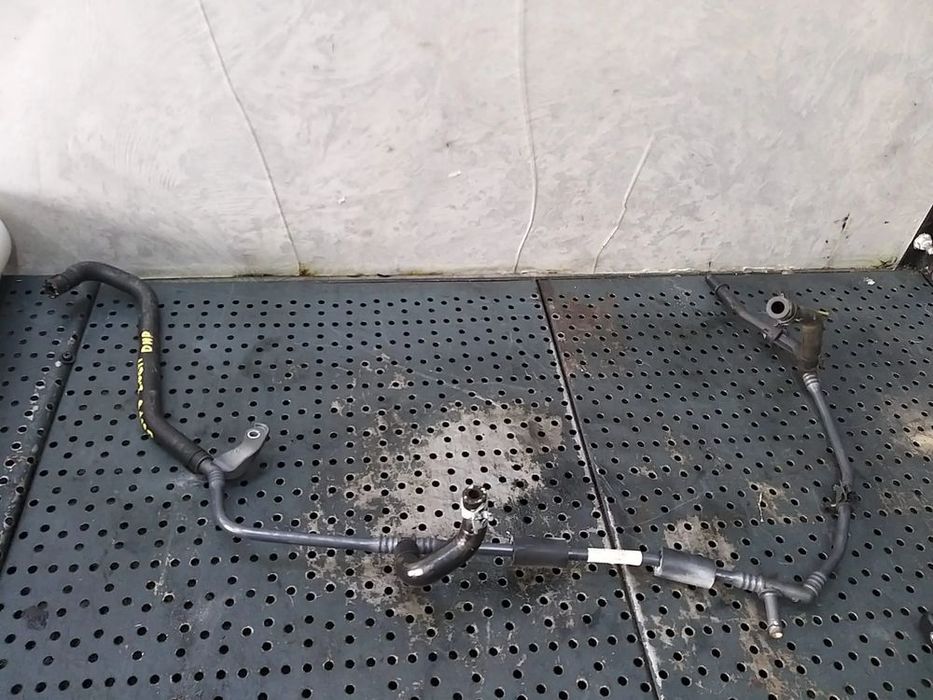 Conducta furtun apa 2.0 gti vw golf 8 06k121034