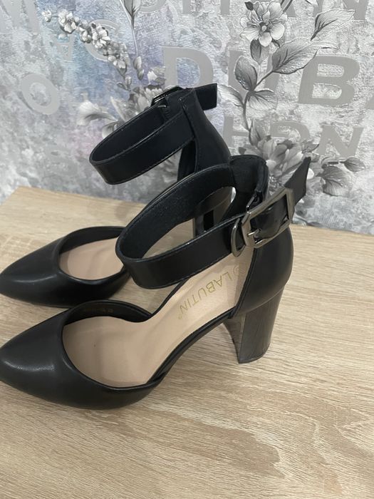 Продаю женские туфли (б/у)