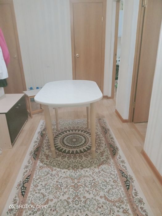 Продам кухонный стол