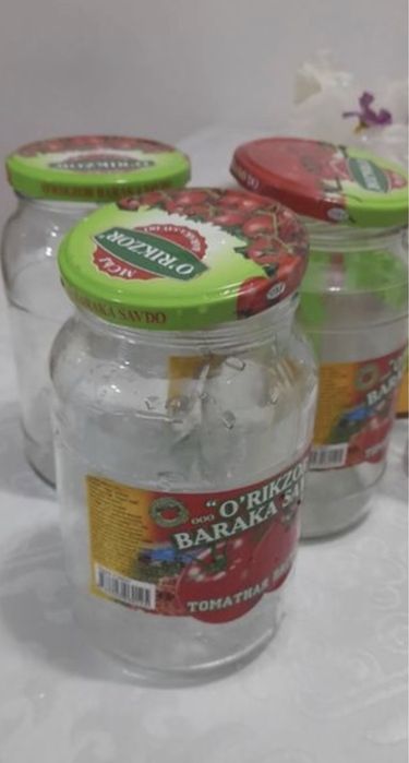 Урикзор томат банкалари сотилади 1литр 2000 сум