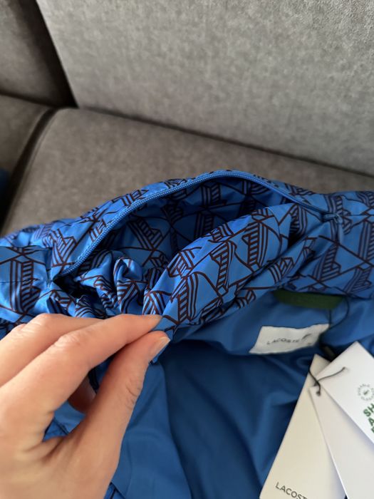 Женская куртка Lacoste