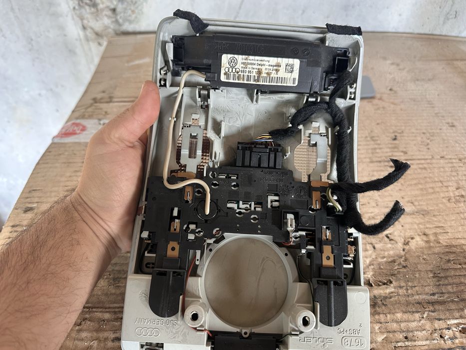 Плафон от ауди а4 б6 б7 / audi a4 b6 b7